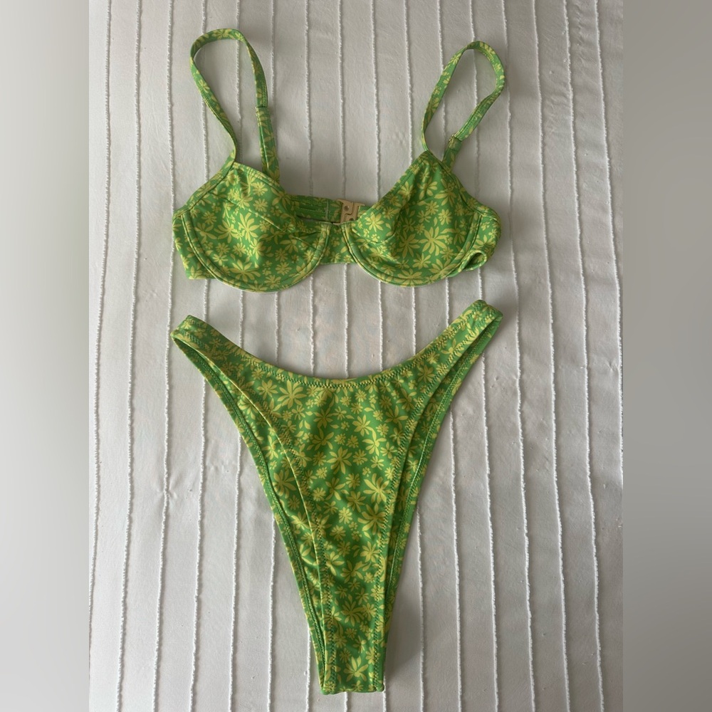Kulani Kinis Ditzy Underwire and Vintage High Leg Bikini set - Cabana